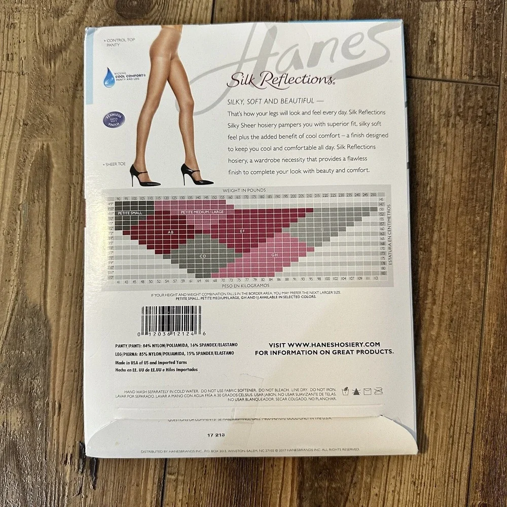 Hanes Silk Reflections Pantyhose Womens CD Nude Silky Sheer‎ Control Top